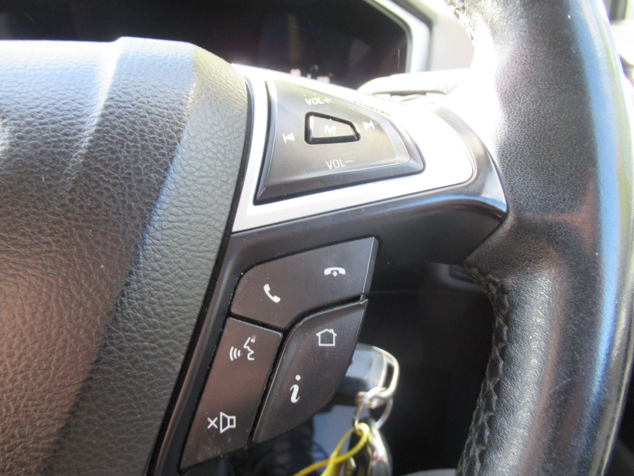 Ford Mondeo - Image 19