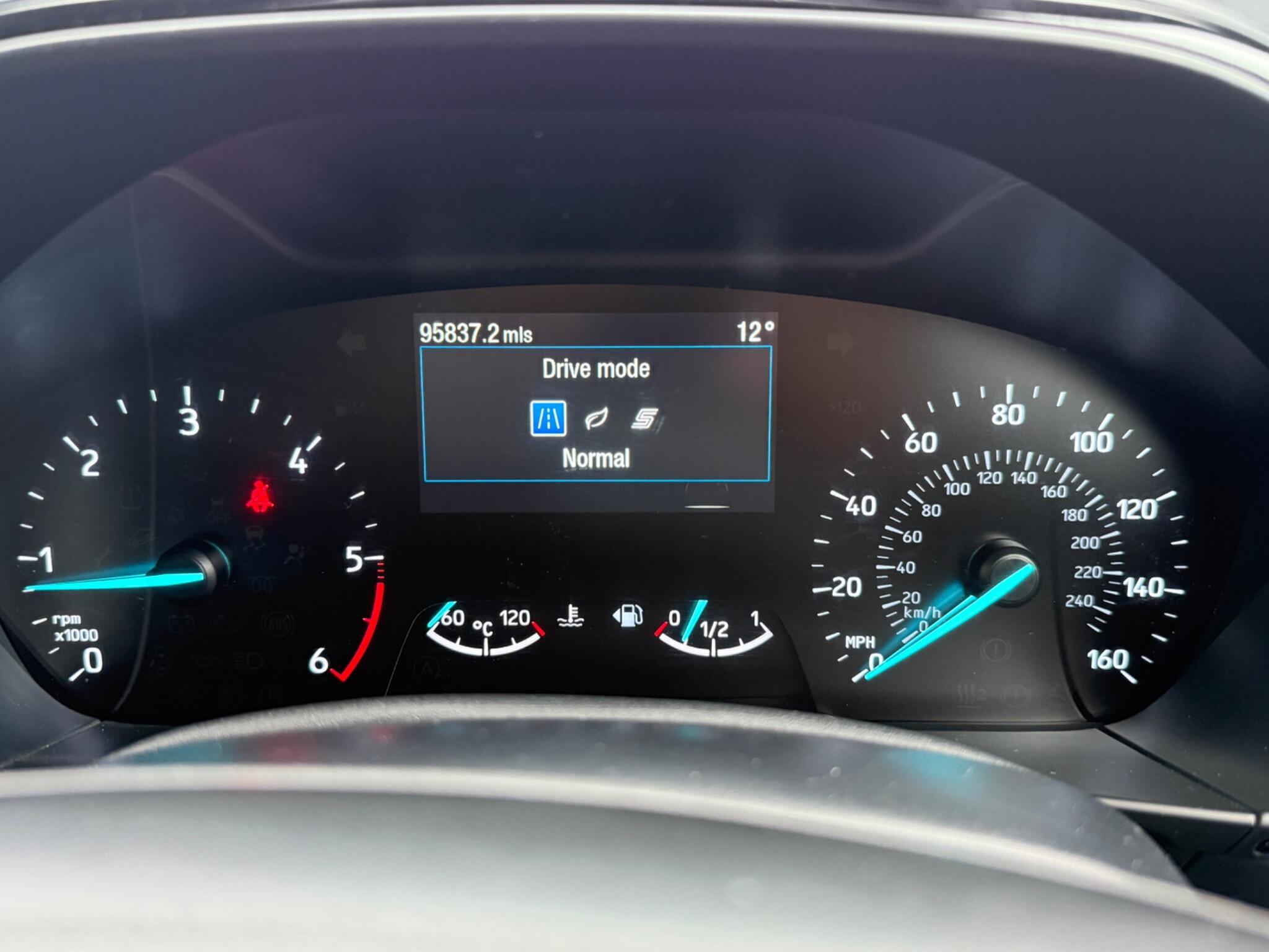 Ford Focus - Image 45