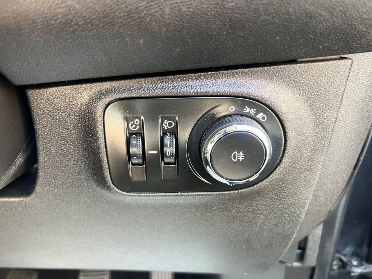 Vauxhall ADAM - Image 5