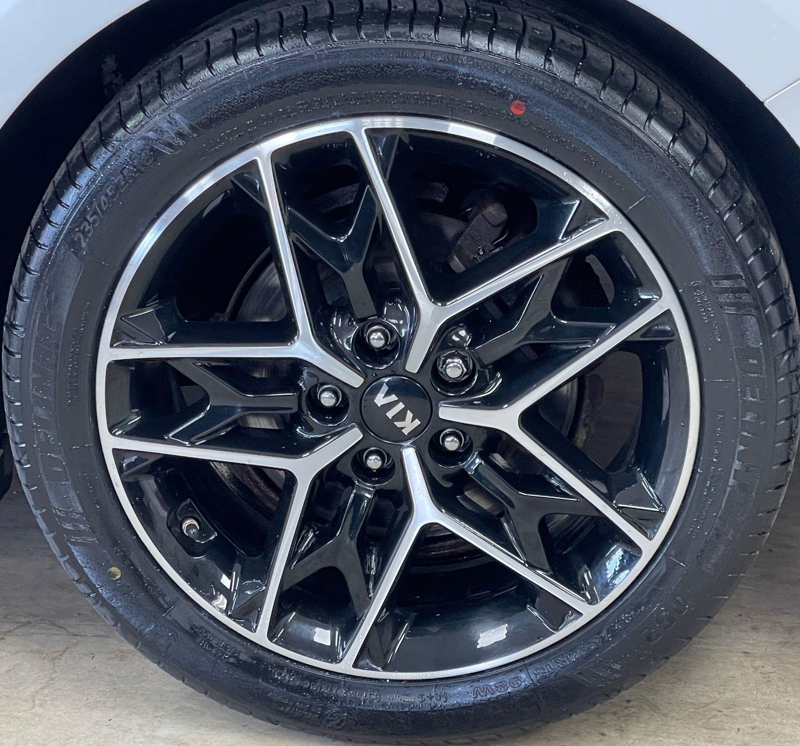 Kia Optima - Image 16