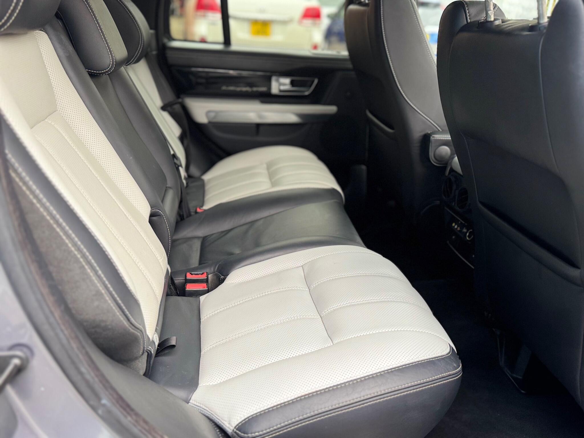 Land Rover RANGE ROVER SPORT - Image 38