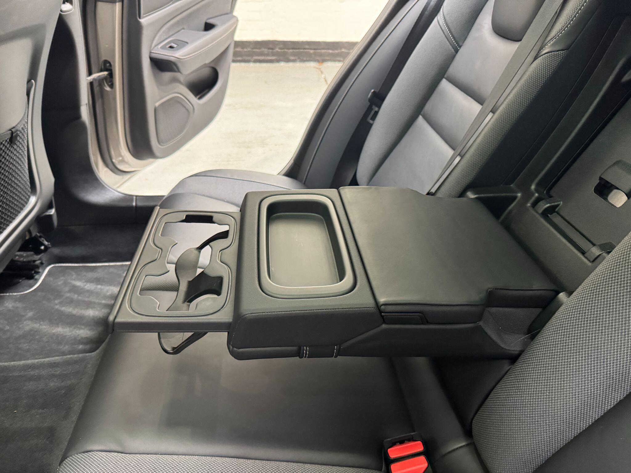 Volvo V60 - Image 42
