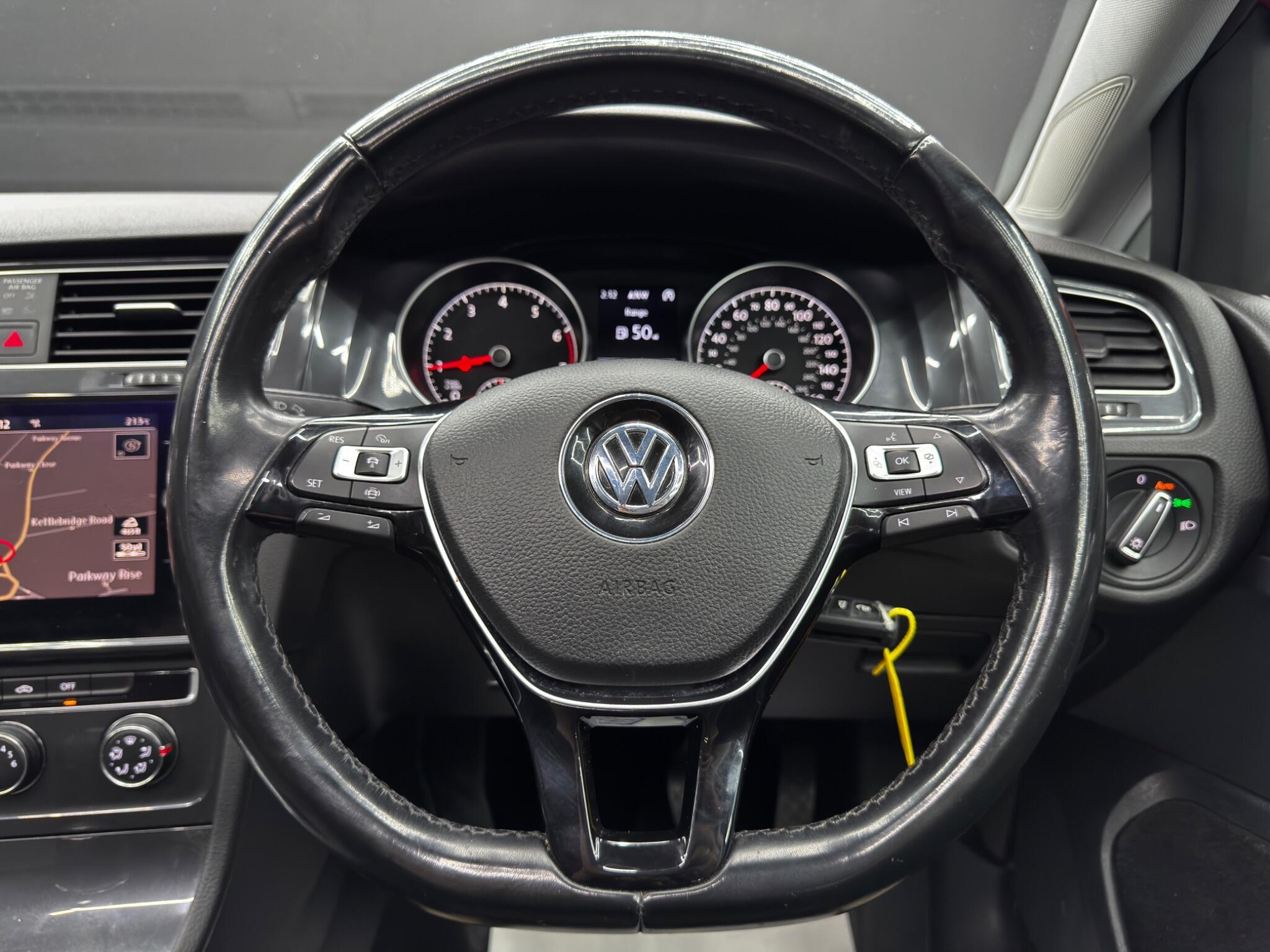 Volkswagen Golf - Image 17