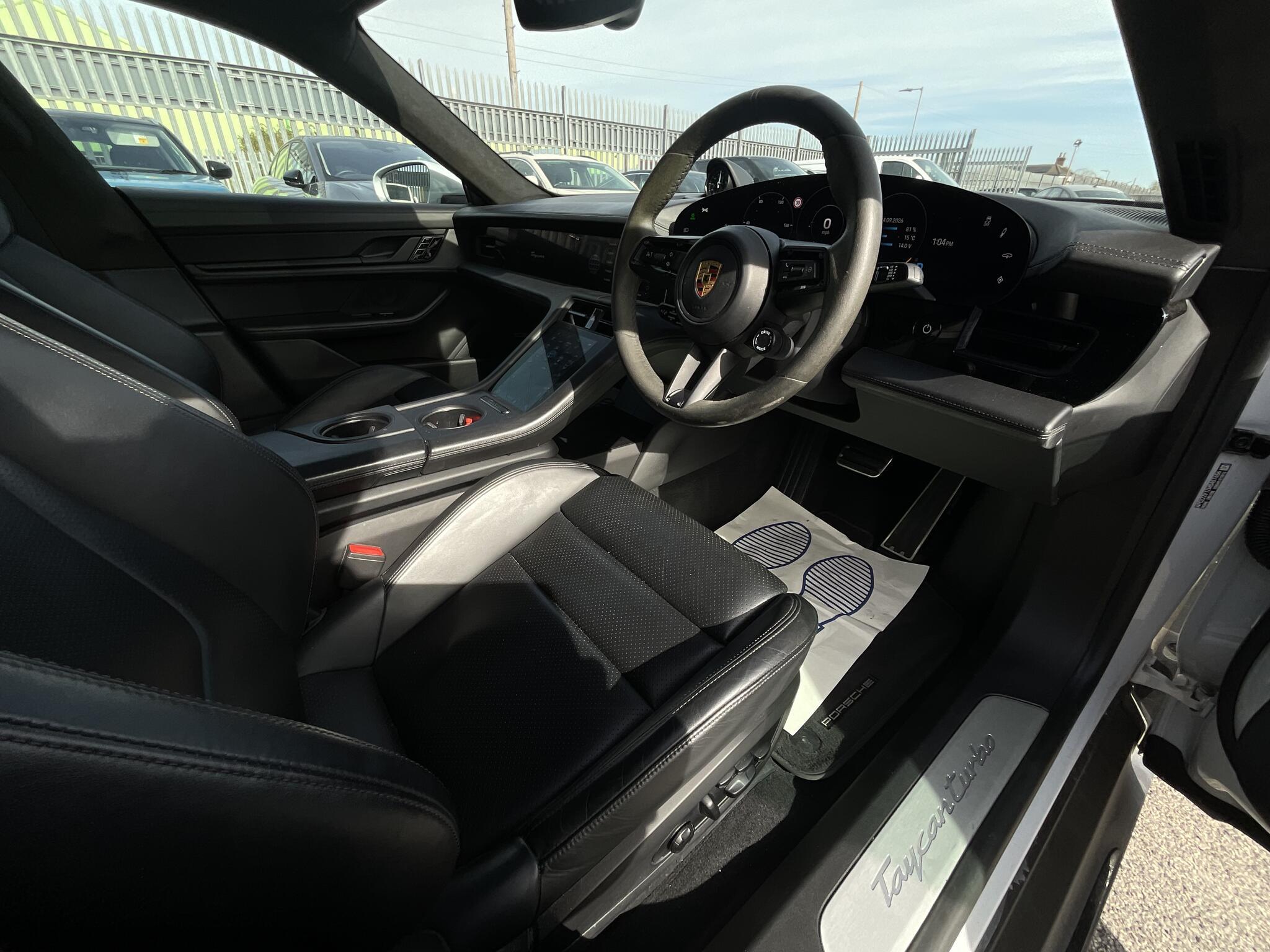 Porsche Taycan - Image 2
