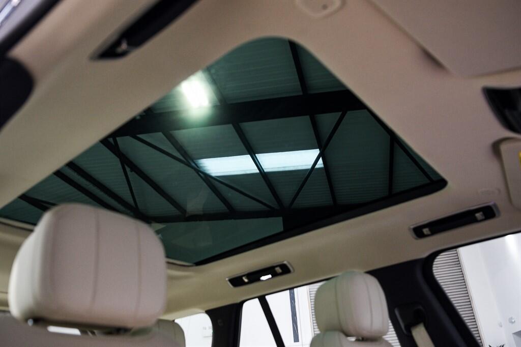 Land Rover Range Rover - Image 35