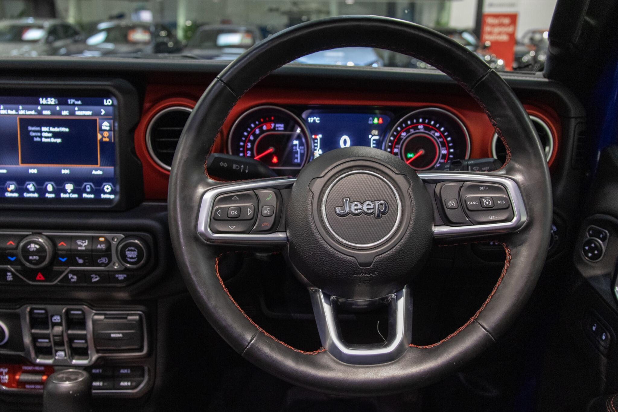 Jeep Wrangler - Image 14