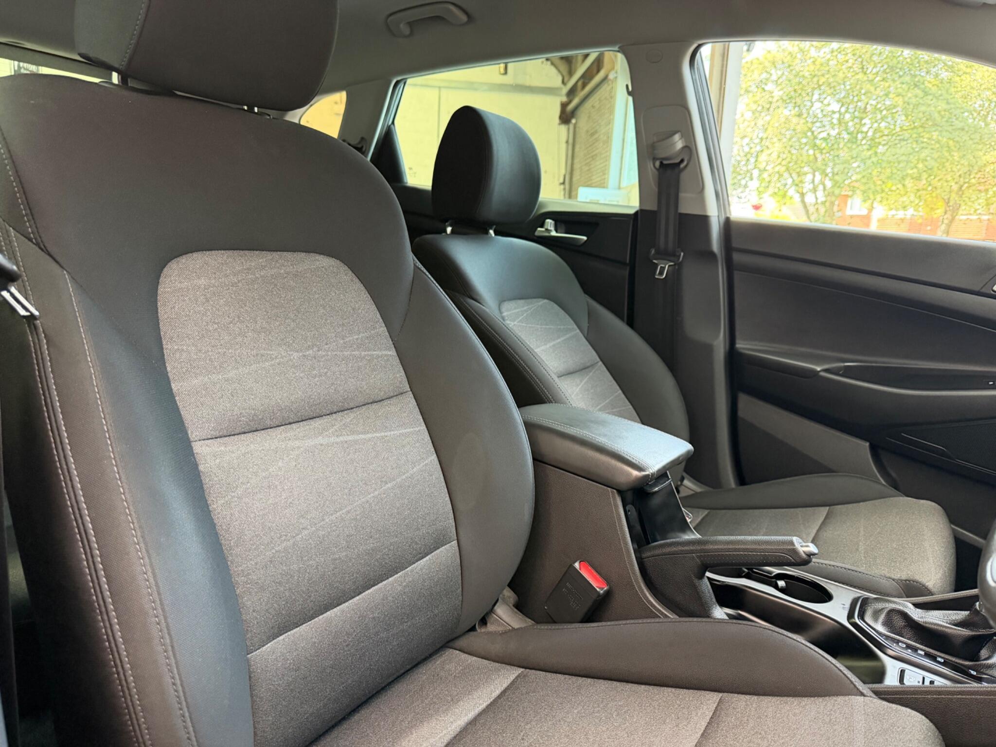 Hyundai Tucson - Image 12