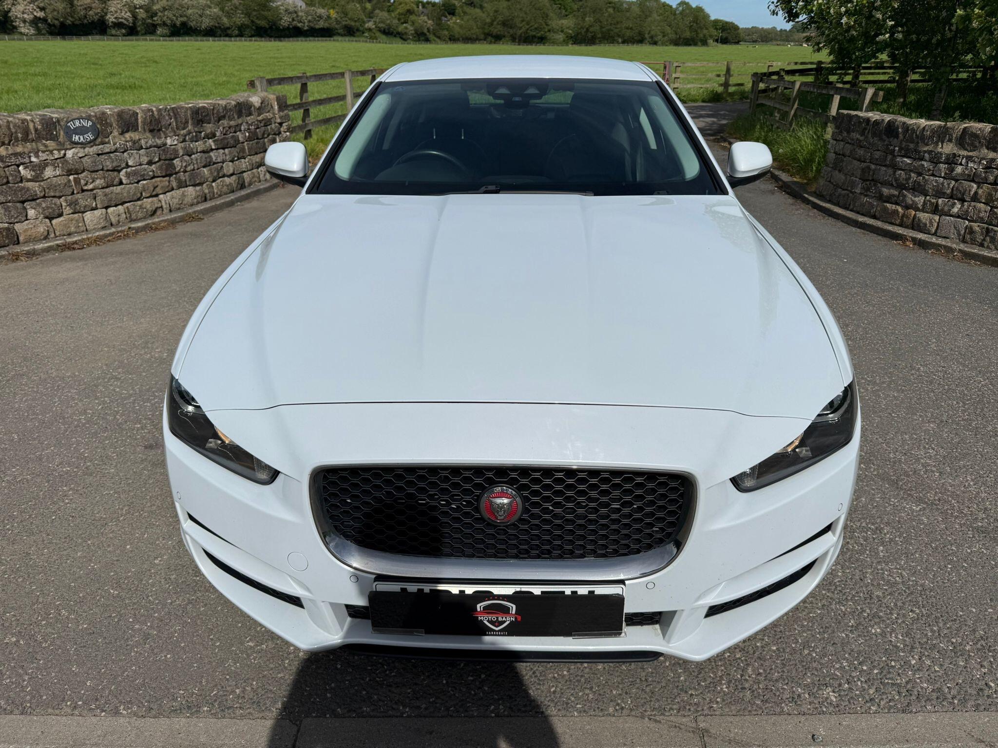 Jaguar XE - Image 6
