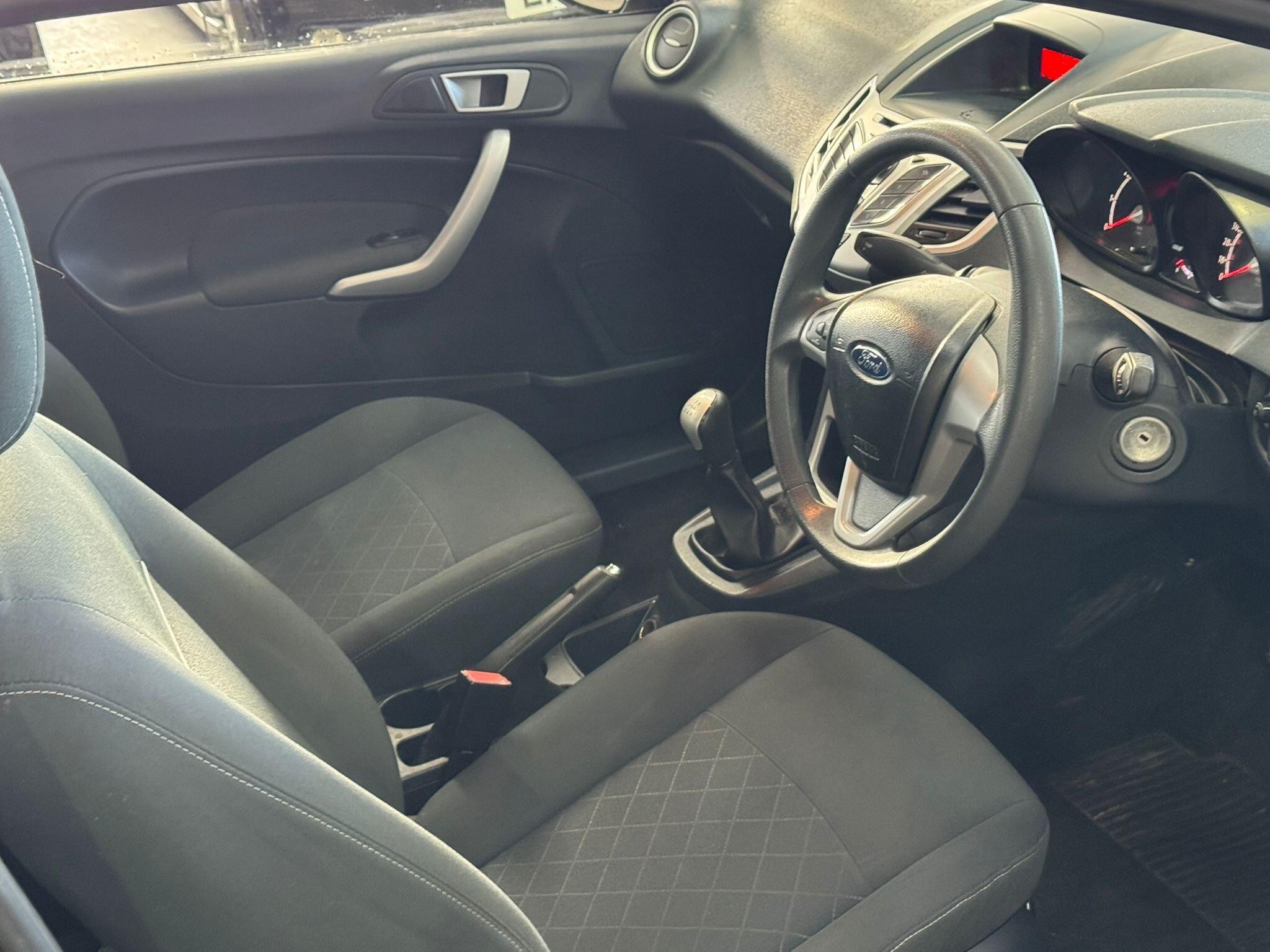 Ford Fiesta - Image 14