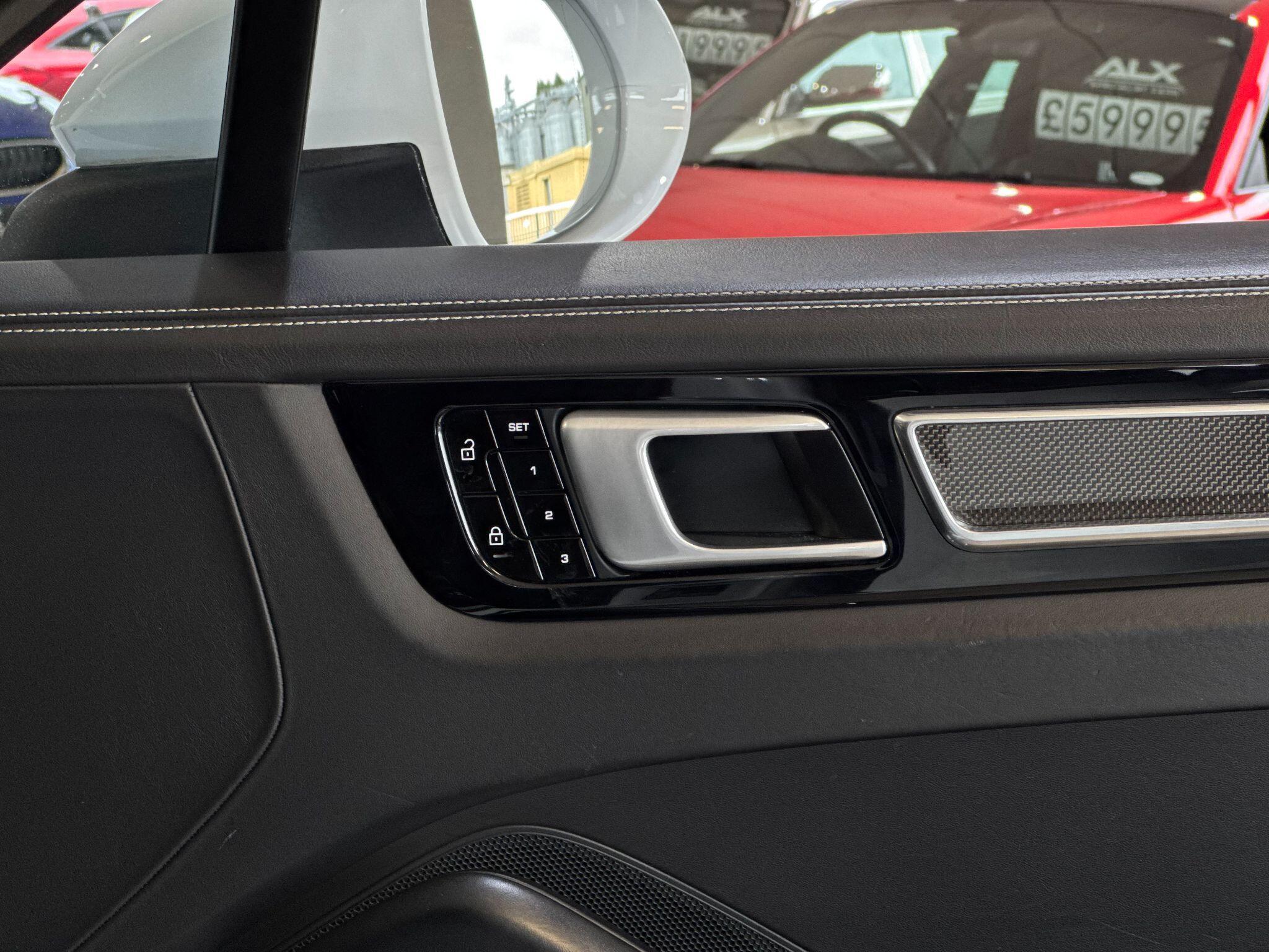 Porsche Cayenne - Image 34
