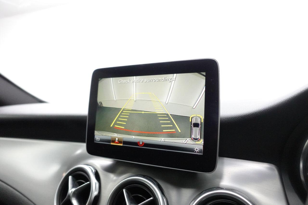 Mercedes-benz GLA - Image 3
