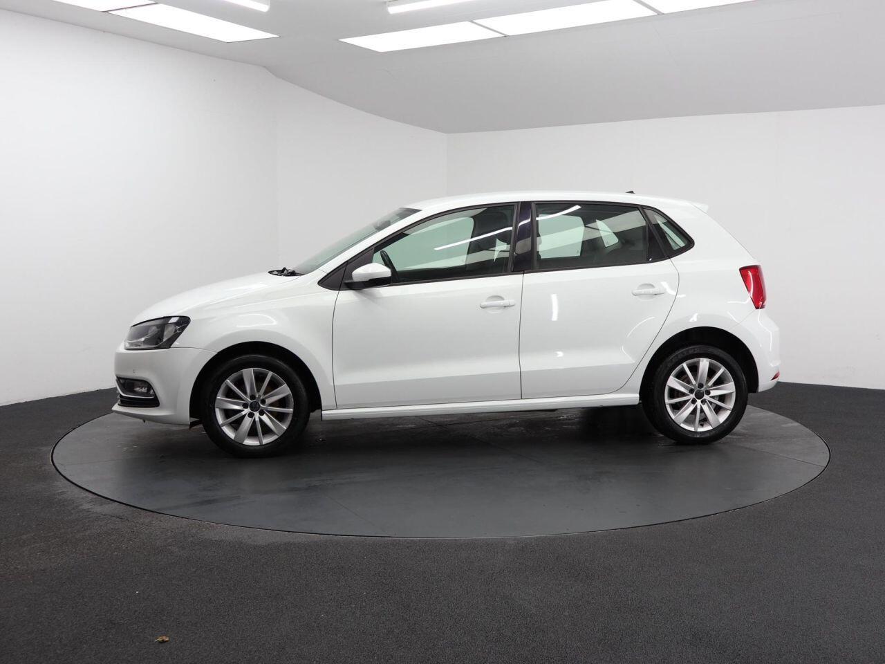 Volkswagen Polo - Image 8