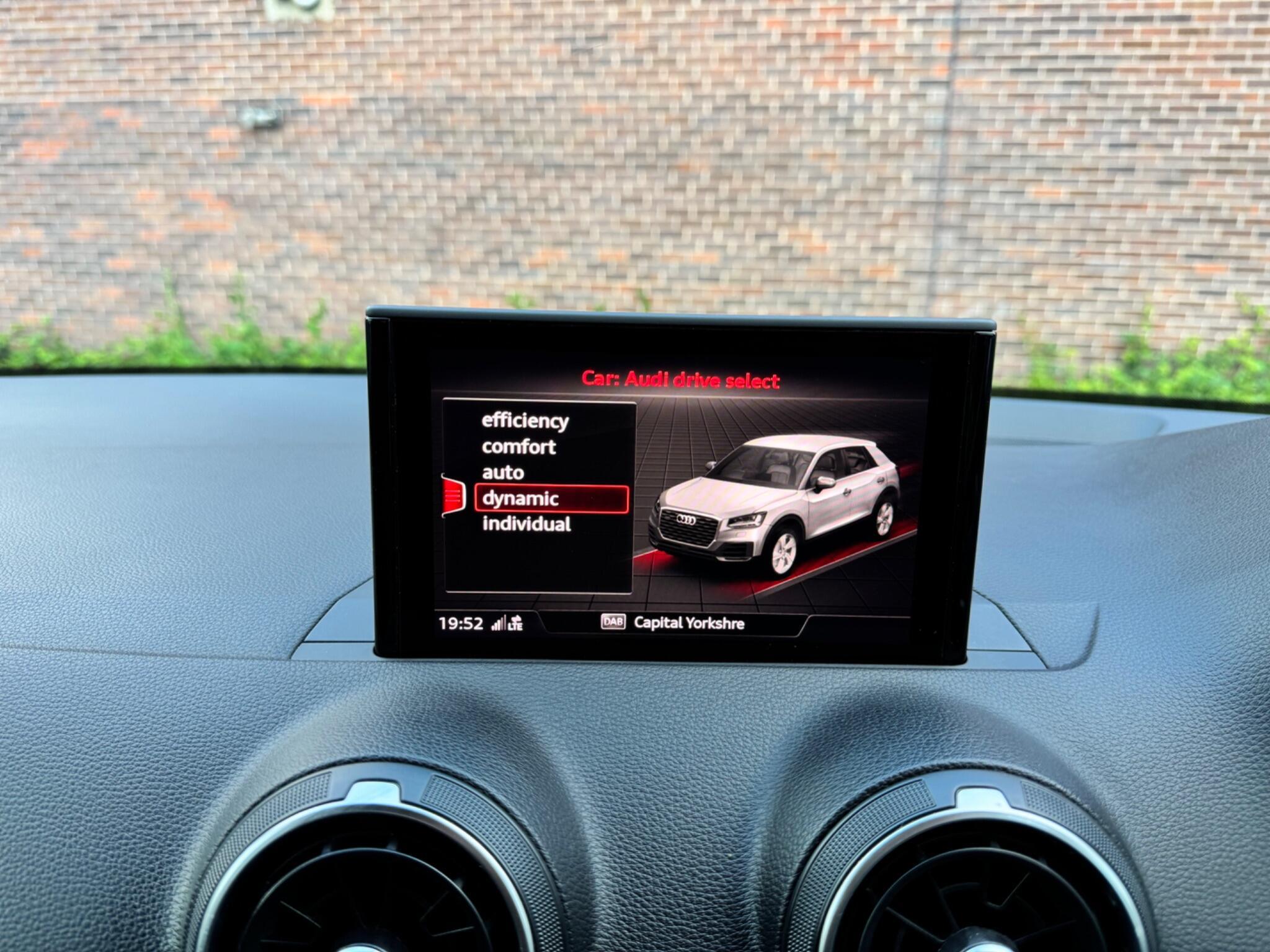 Audi Q2 - Image 44