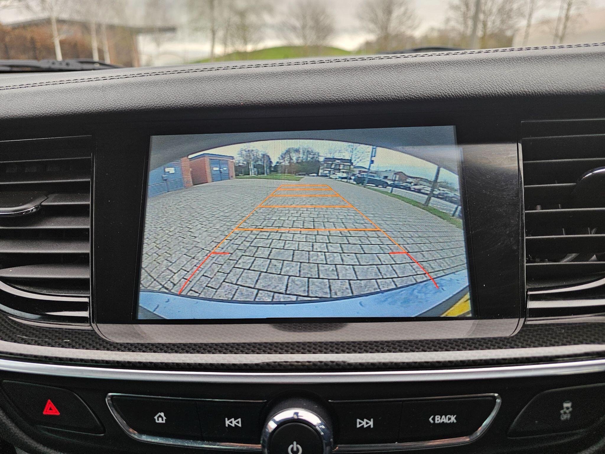 Vauxhall Insignia - Image 13