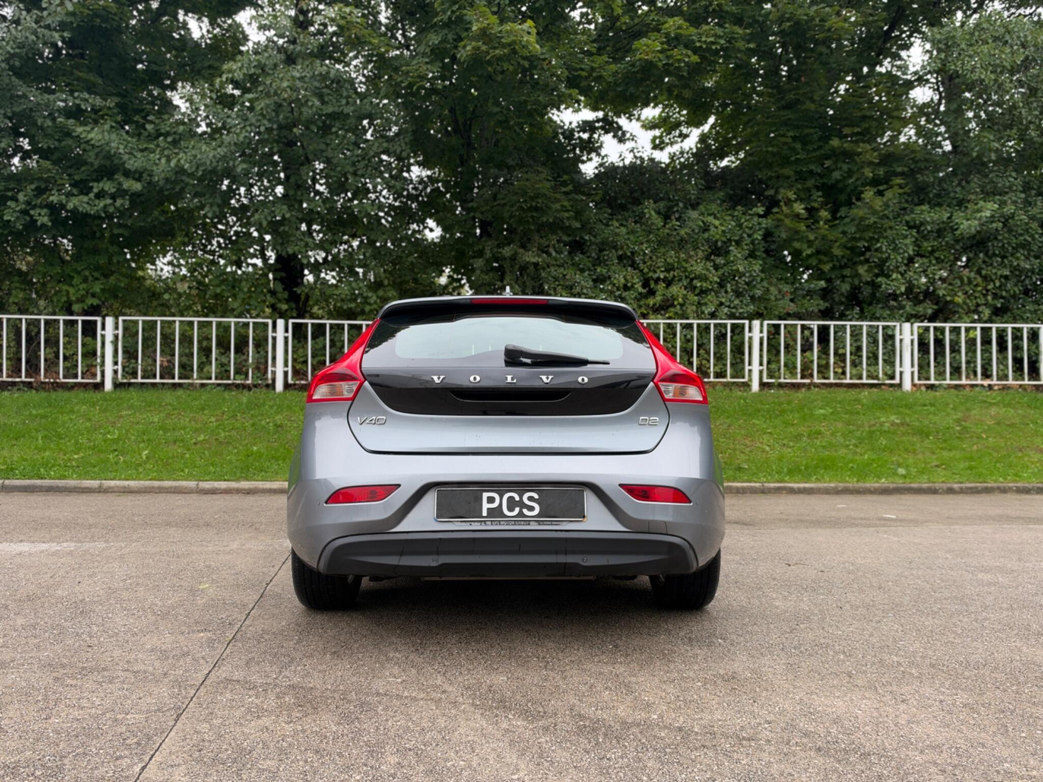 Volvo V40 - Image 7