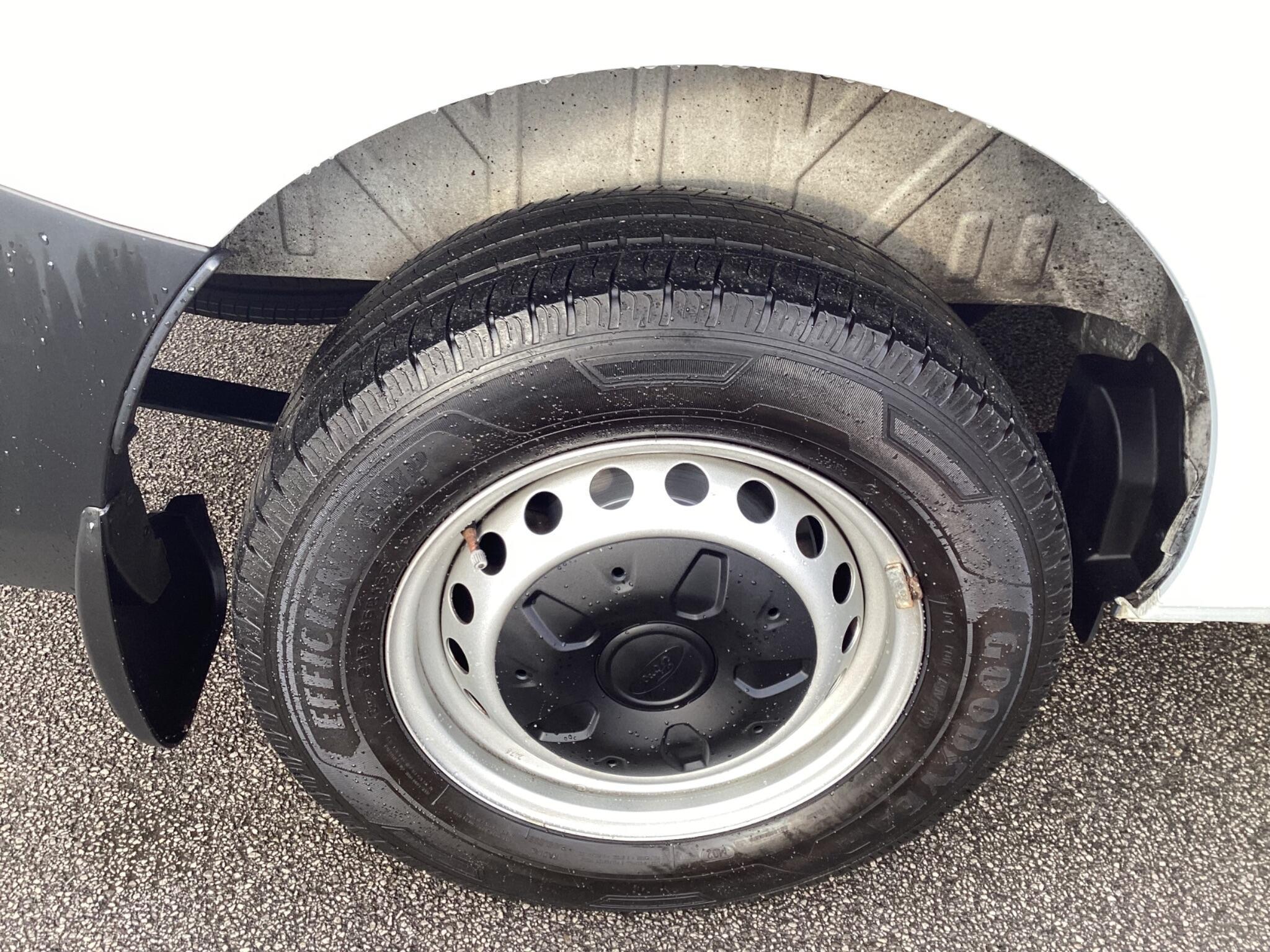 Ford Transit Custom - Image 9