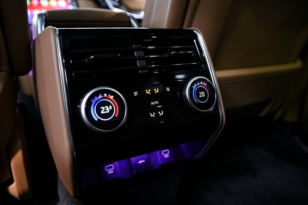 Land Rover Range Rover - Image 26