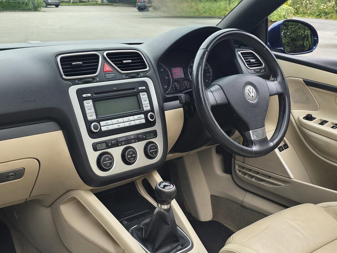 Volkswagen EOS - Image 6