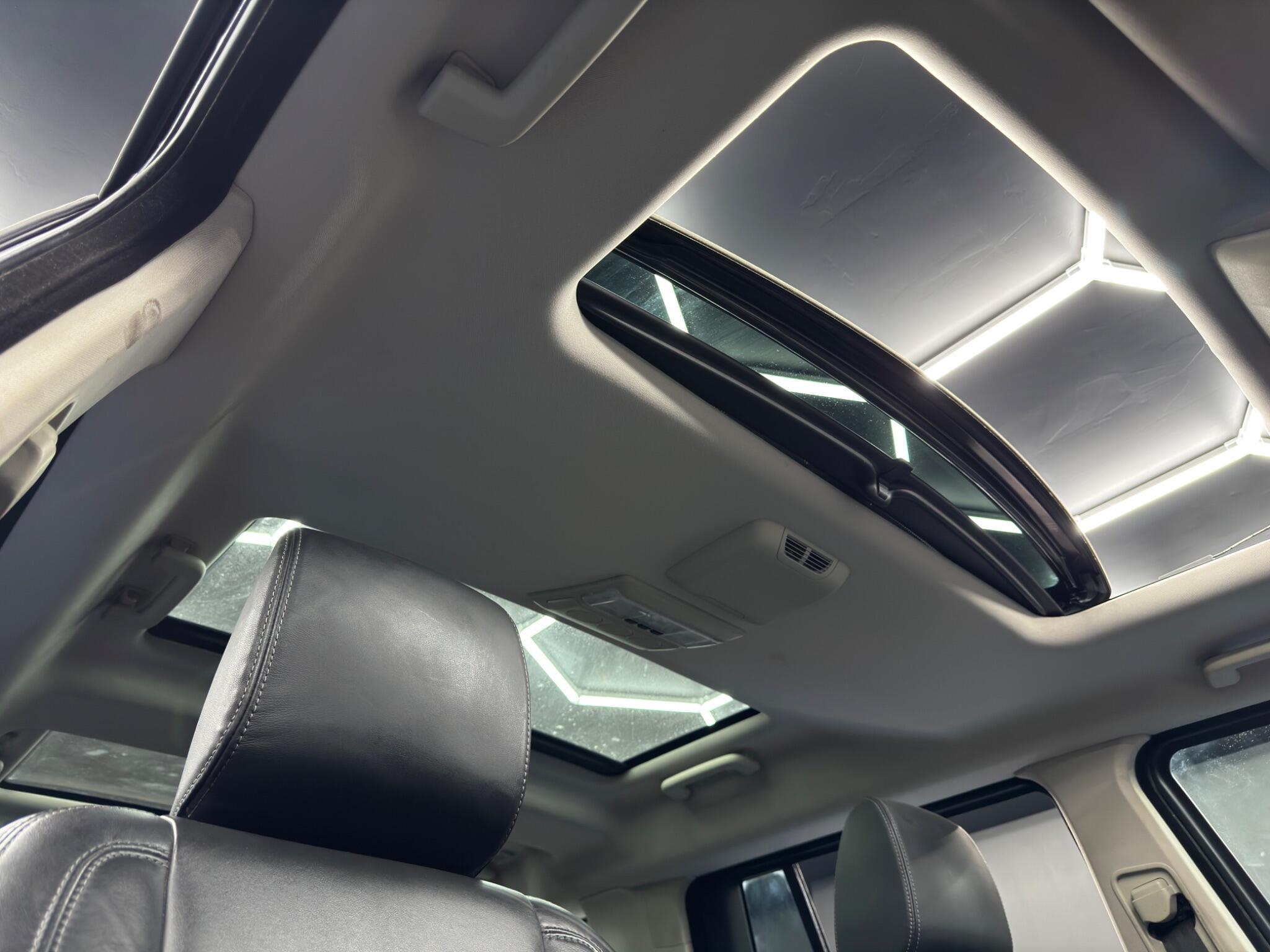 Land Rover DISCOVERY 4 - Image 35