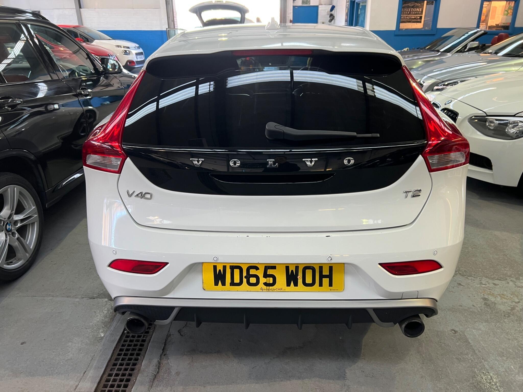 Volvo V40 - Image 12