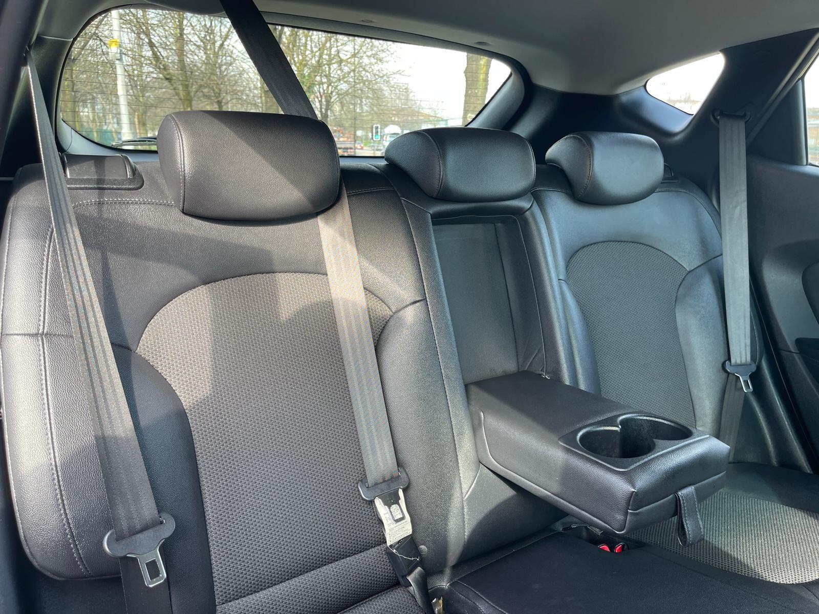 Hyundai ix35 - Image 29