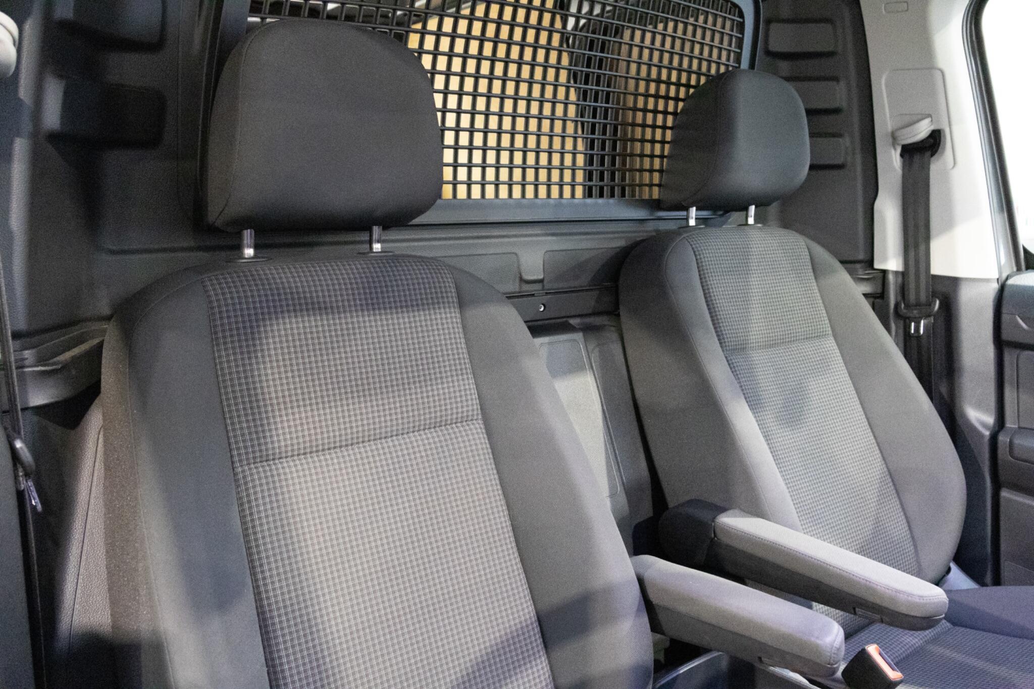 Volkswagen Caddy - Image 15