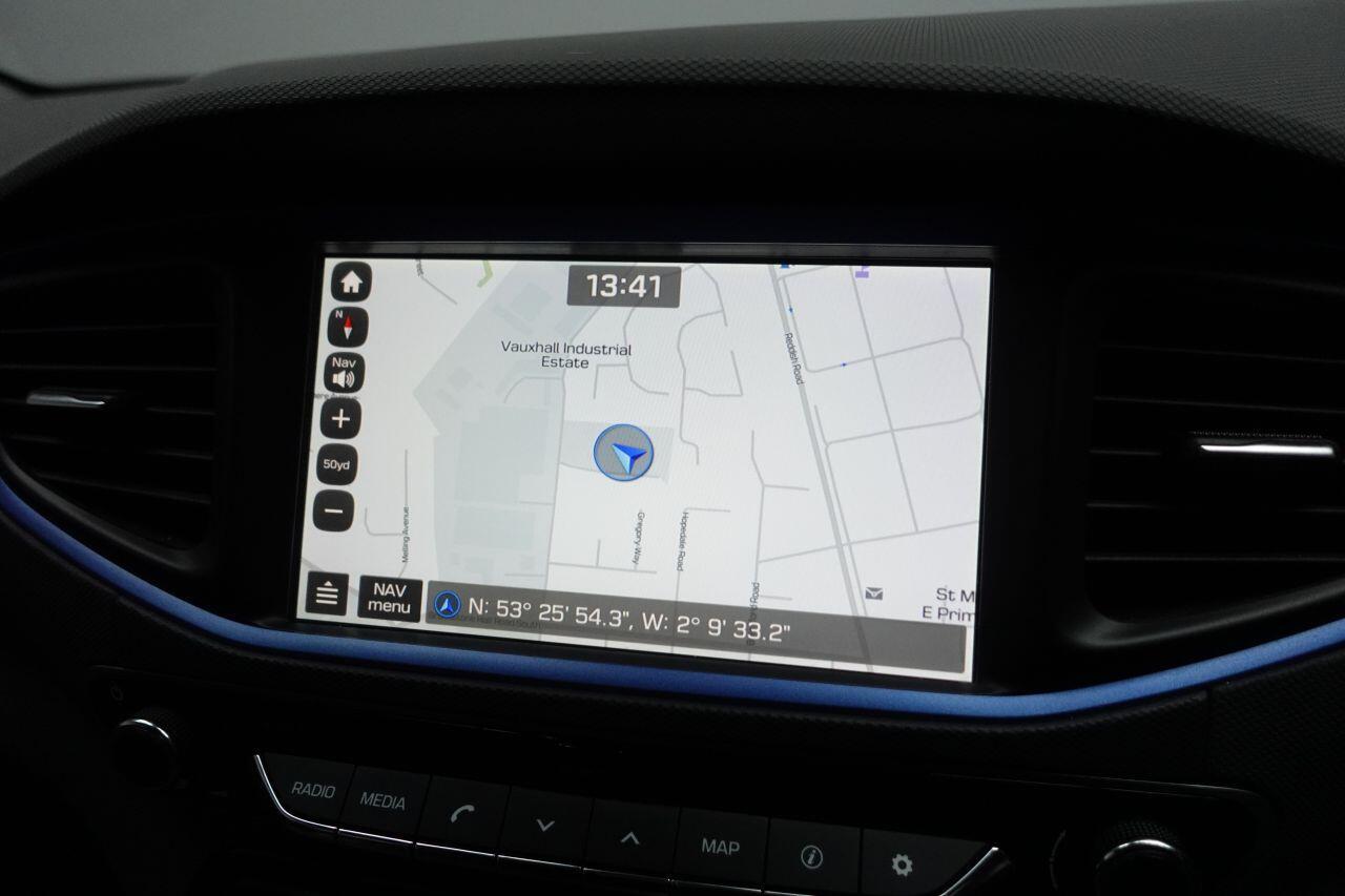 Hyundai Ioniq - Image 2