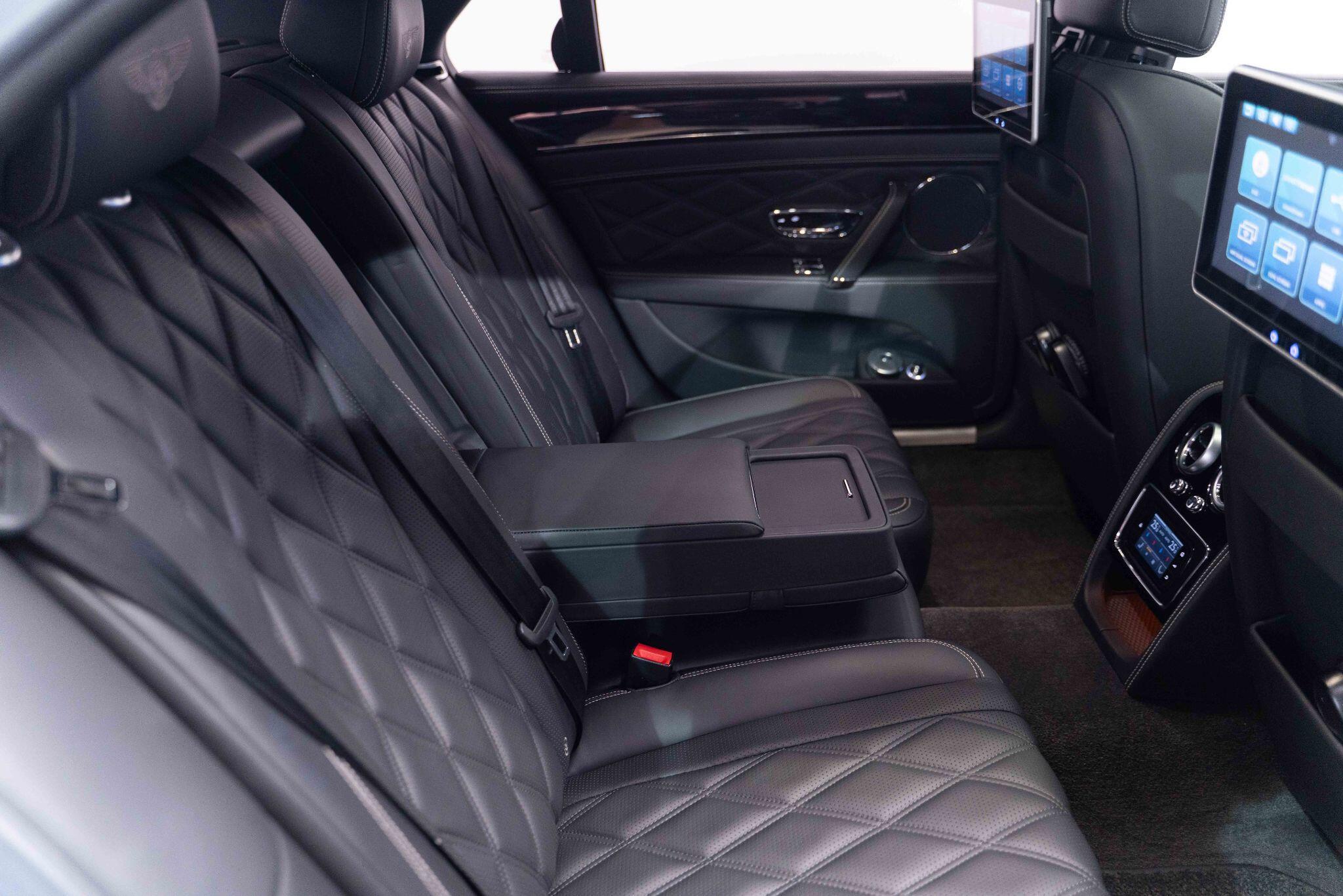Bentley Flying Spur - Image 39