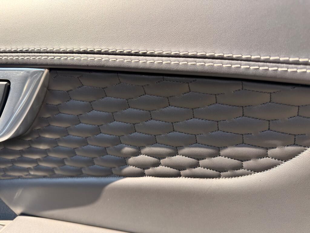 Jaguar F-Type - Image 39