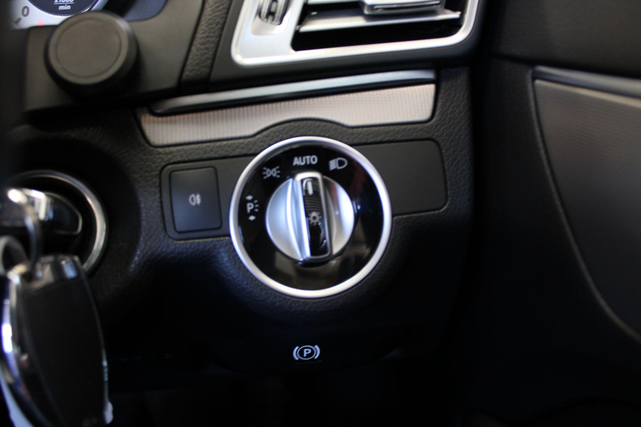 Mercedes E Class - Image 50