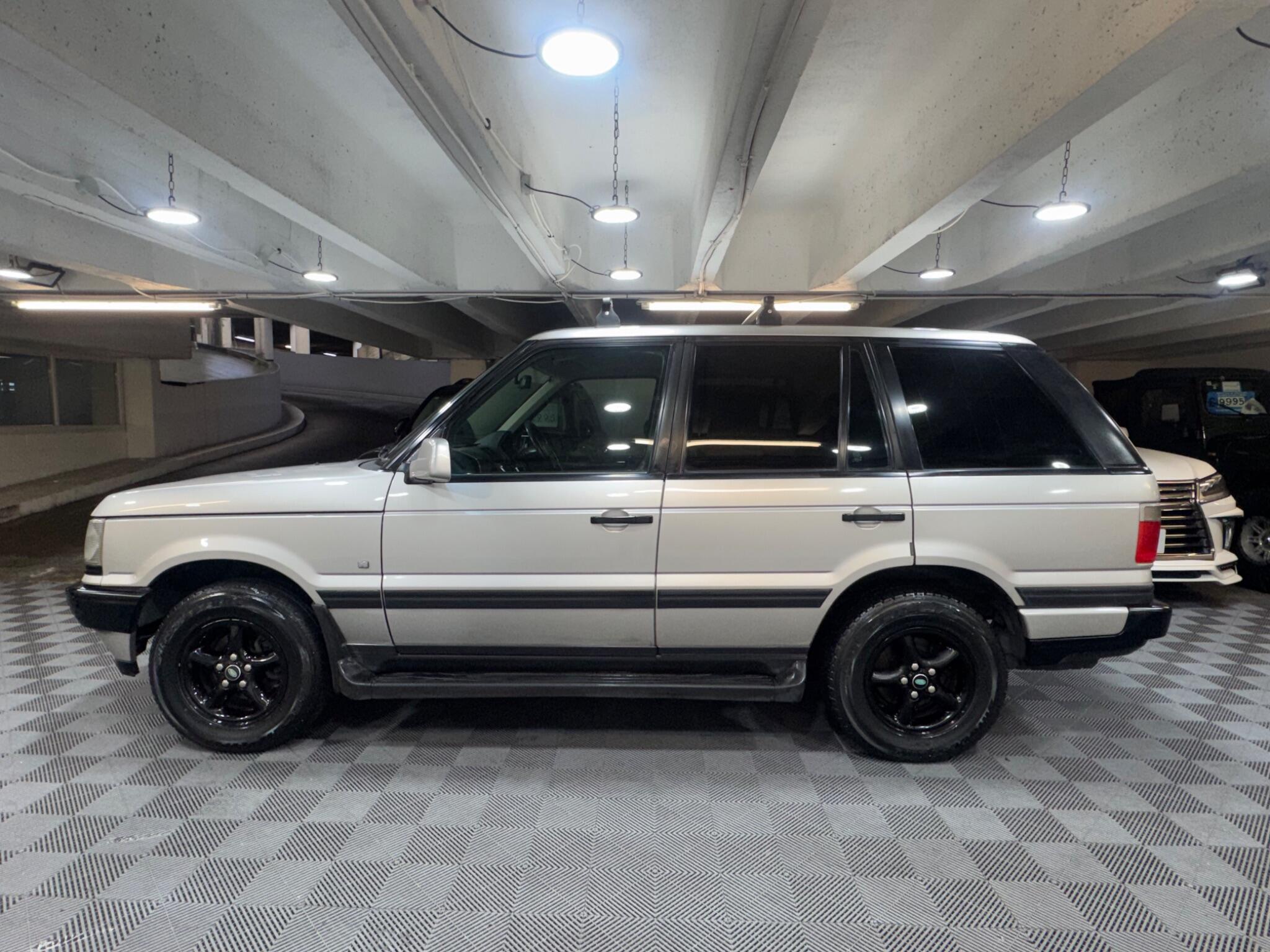 Land Rover Range Rover - Image 2