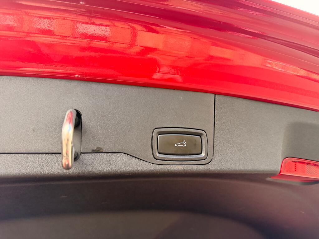 Porsche Taycan - Image 33