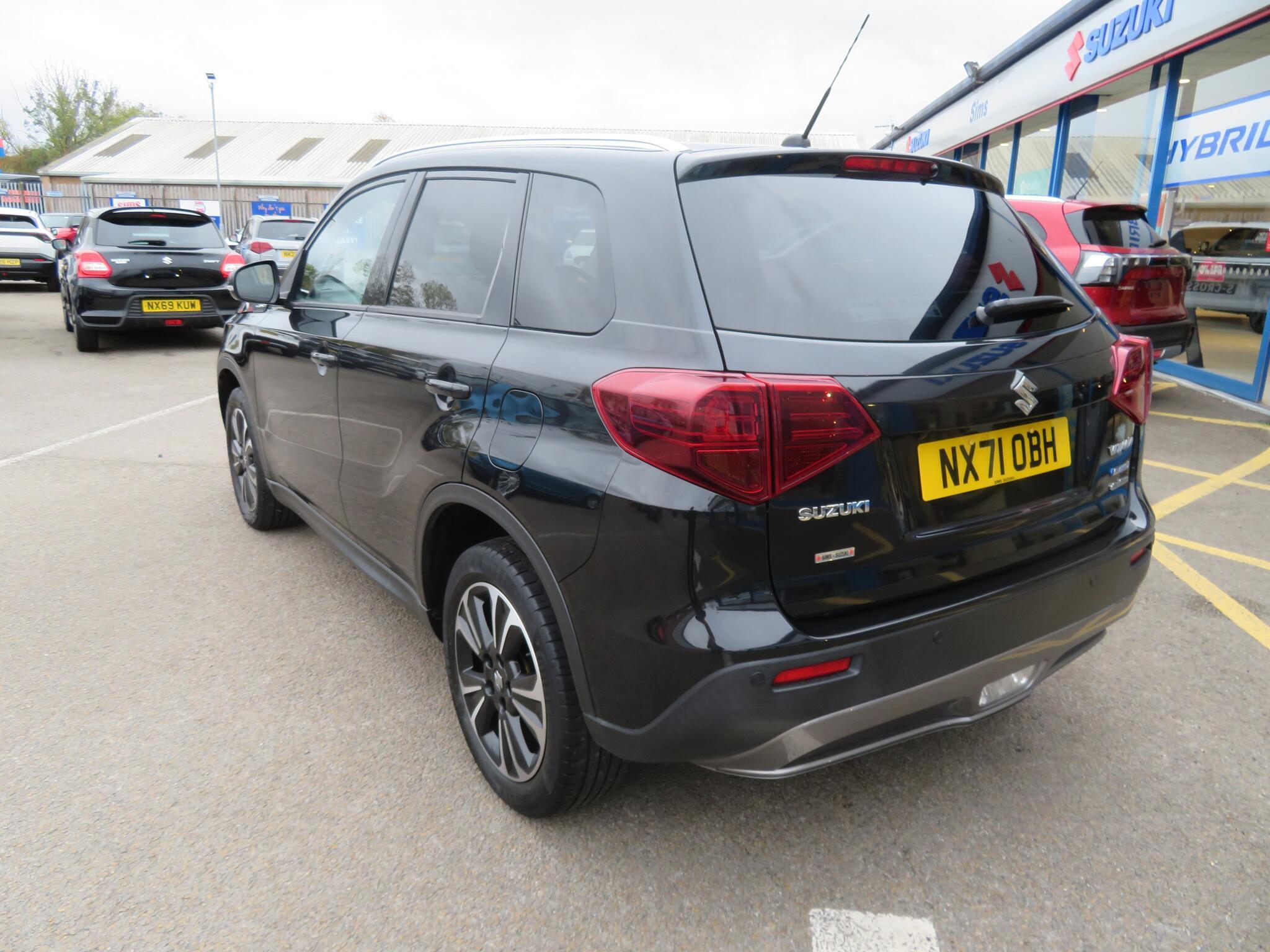 Suzuki Vitara - Image 11
