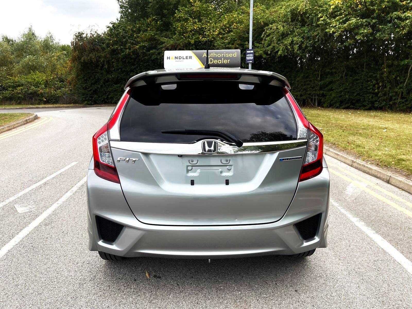 Honda FIT - Image 12