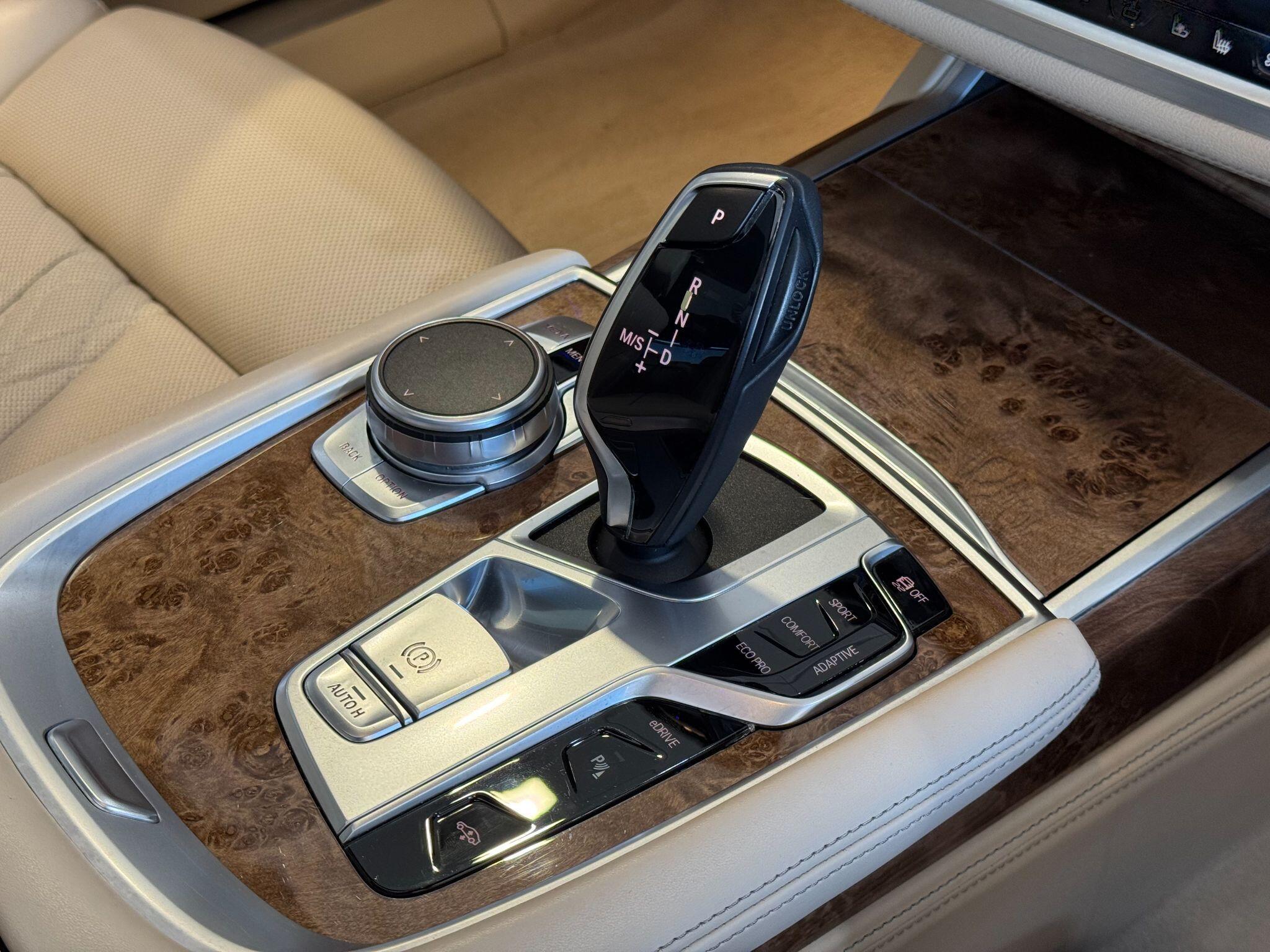 BMW 7 Series - Image 48