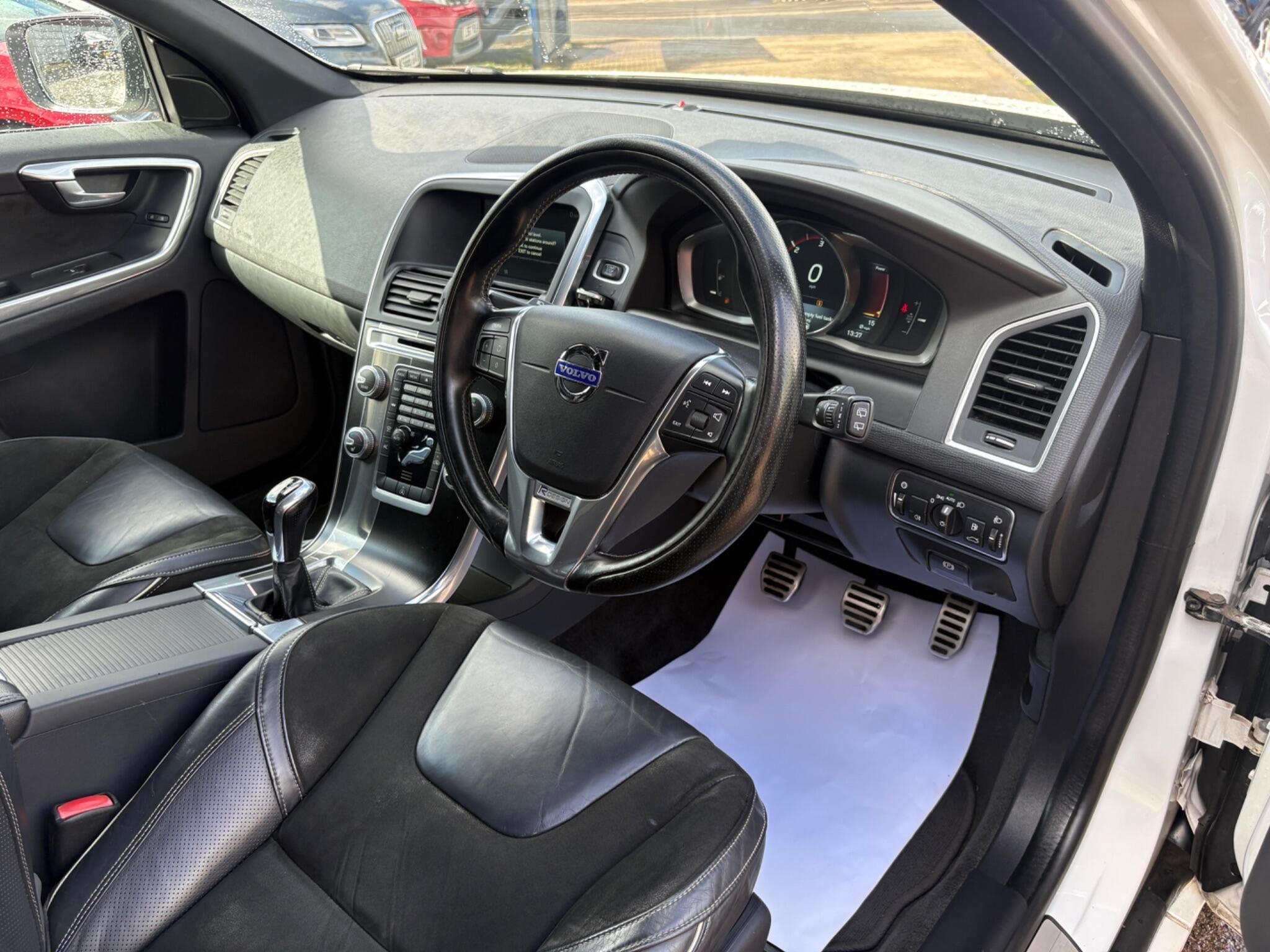 Volvo XC60 - Image 10