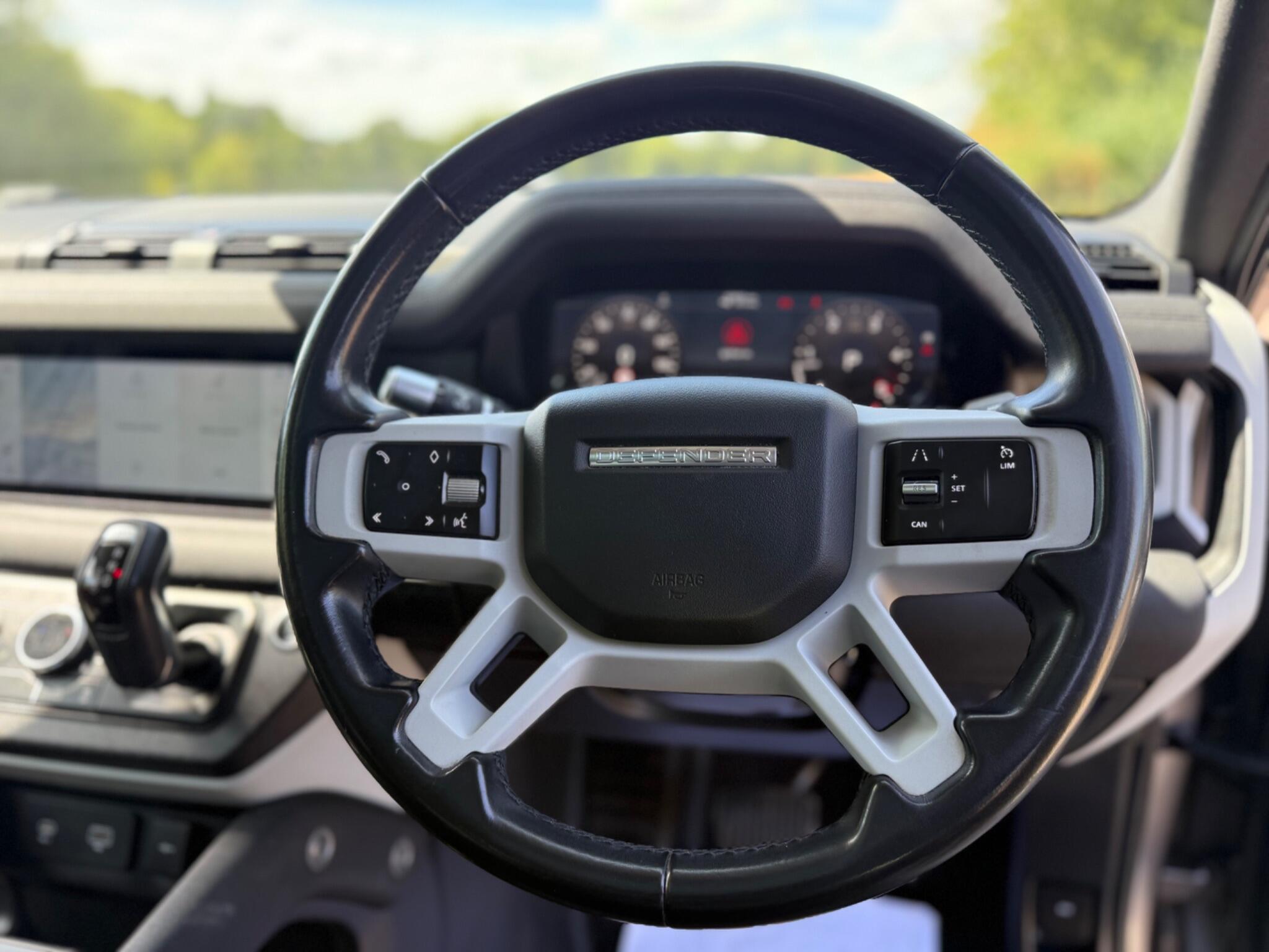 Land Rover Defender 110 - Image 13