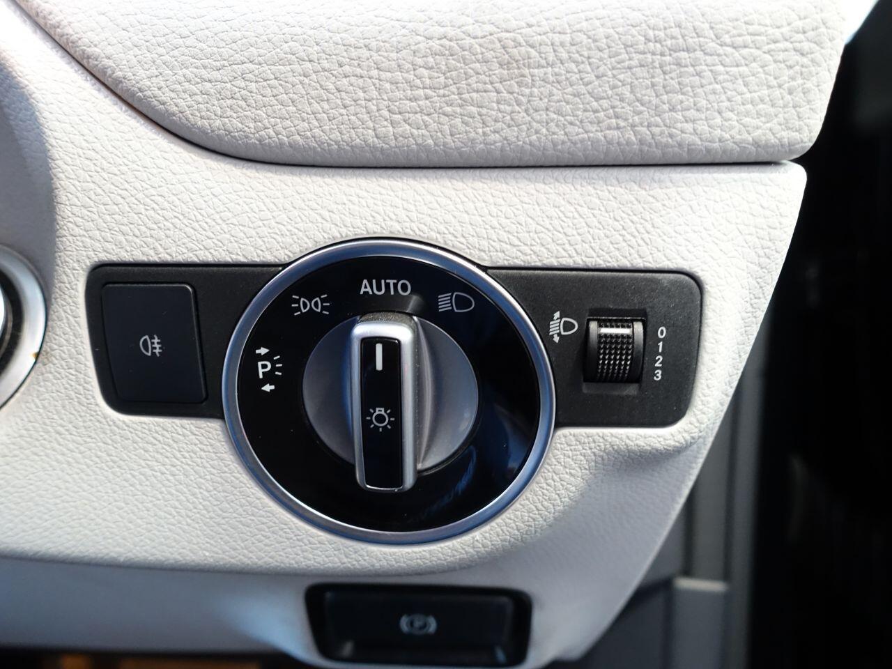 Mercedes CLA - Image 31