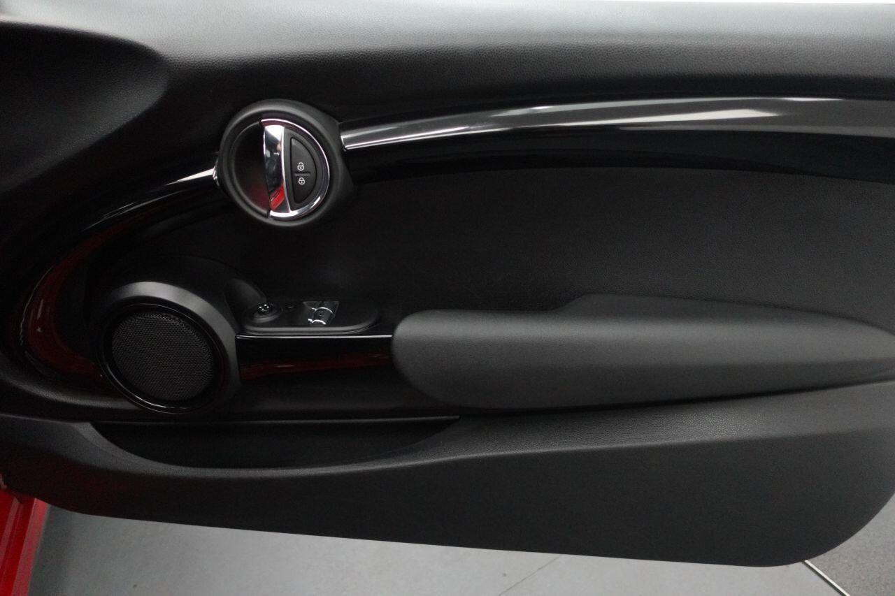 MINI Hatch - Image 17