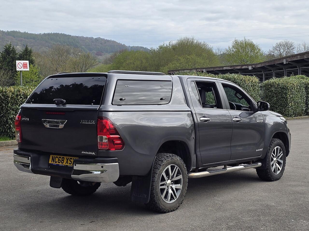 Toyota Hilux - Image 20