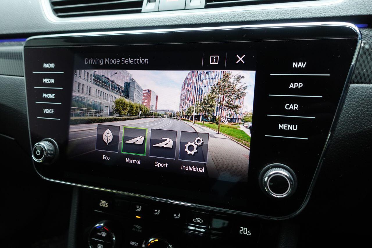 Skoda Superb - Image 45