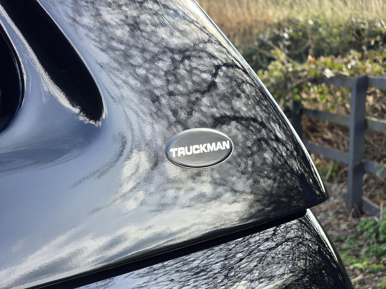 Toyota Hilux - Image 15