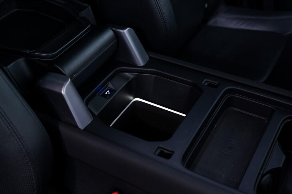 Land Rover Defender 110 - Image 30