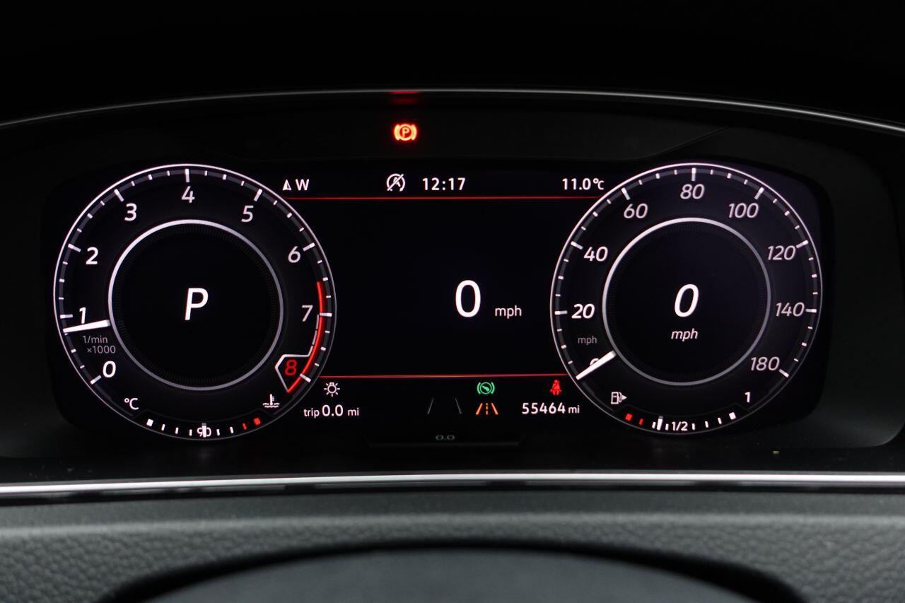 Volkswagen Golf - Image 33