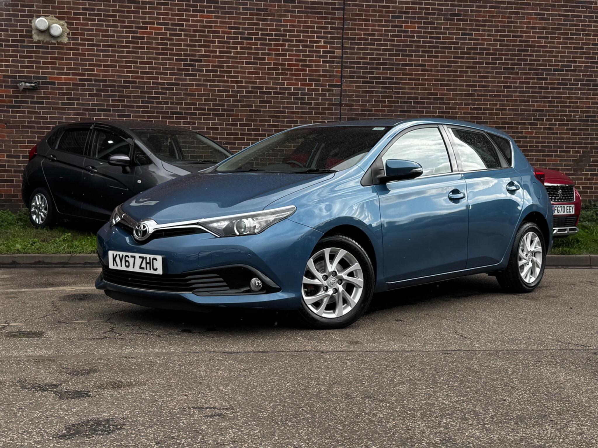 Toyota Auris - Image 2