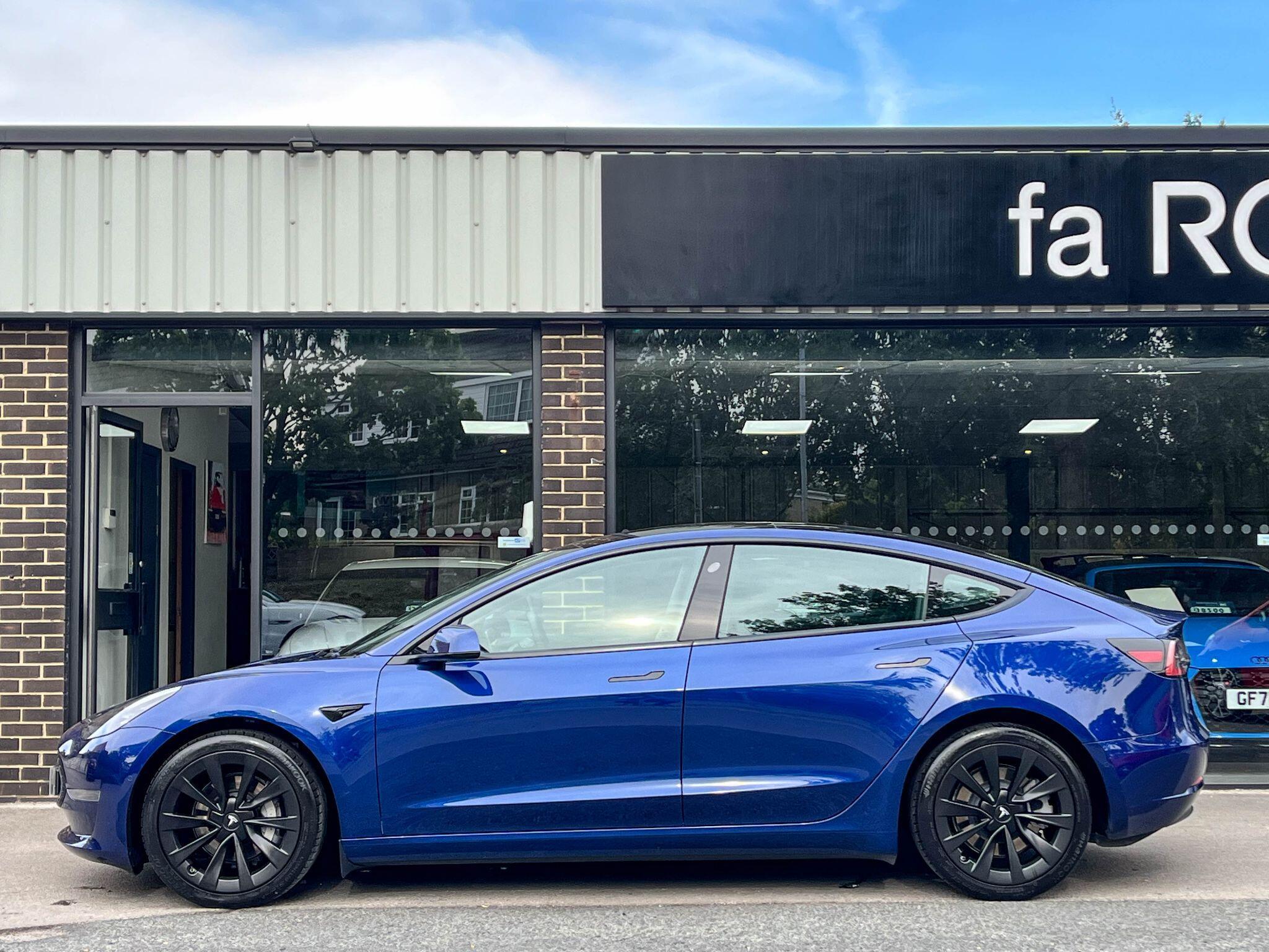 Tesla Model 3 - Image 3