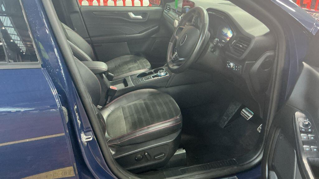 Ford Kuga - Image 9