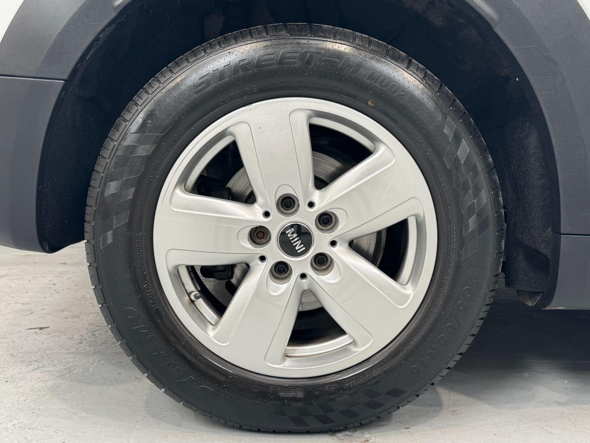 MINI Countryman - Image 25