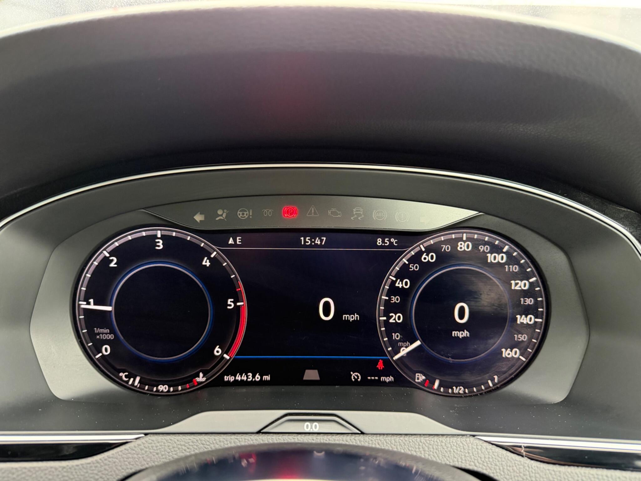 Volkswagen Passat - Image 59