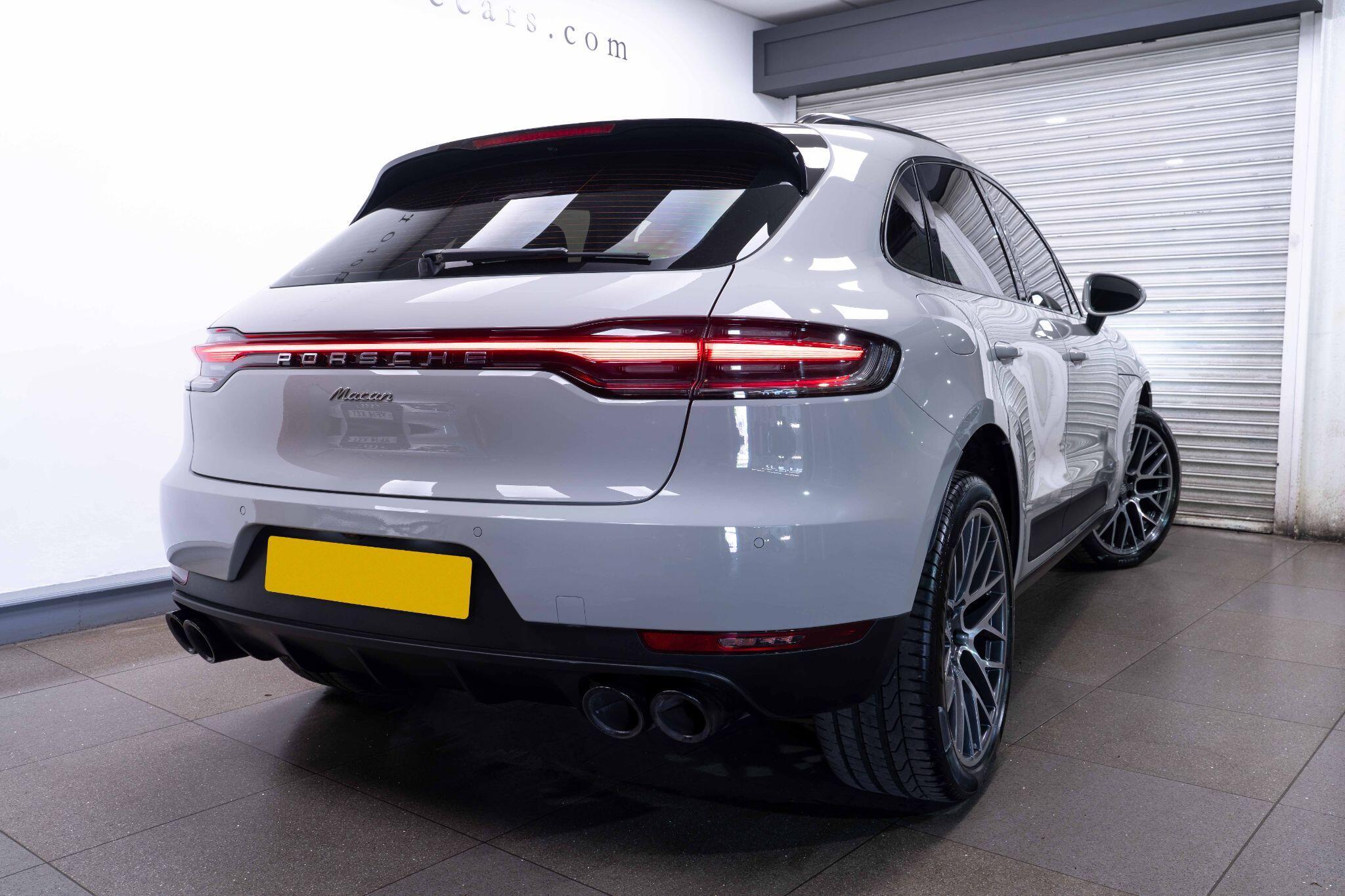 Porsche Macan - Image 6